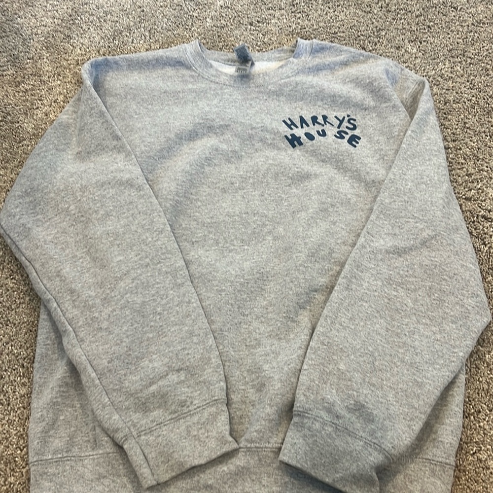 harry styles crew neck
